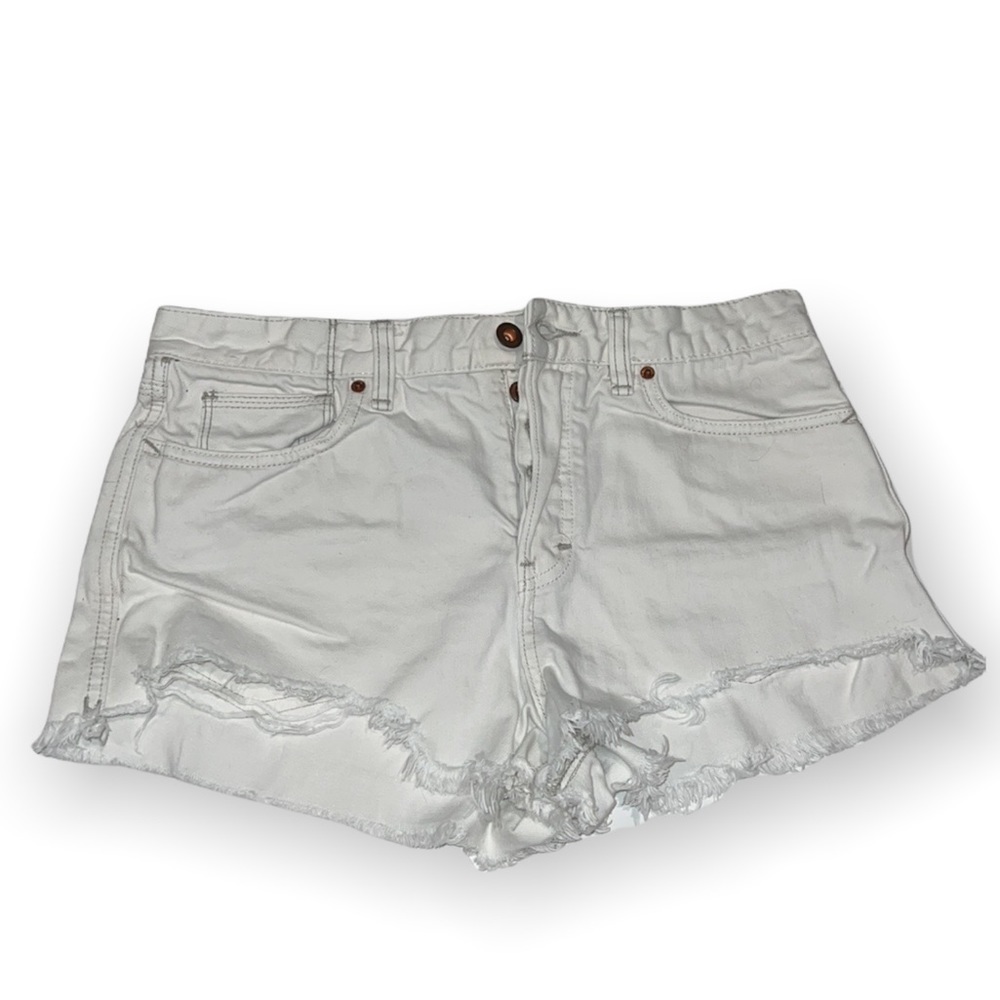 FREE PEOPLE BUTTON FLY WHITE JEAN SHORTS size 29
